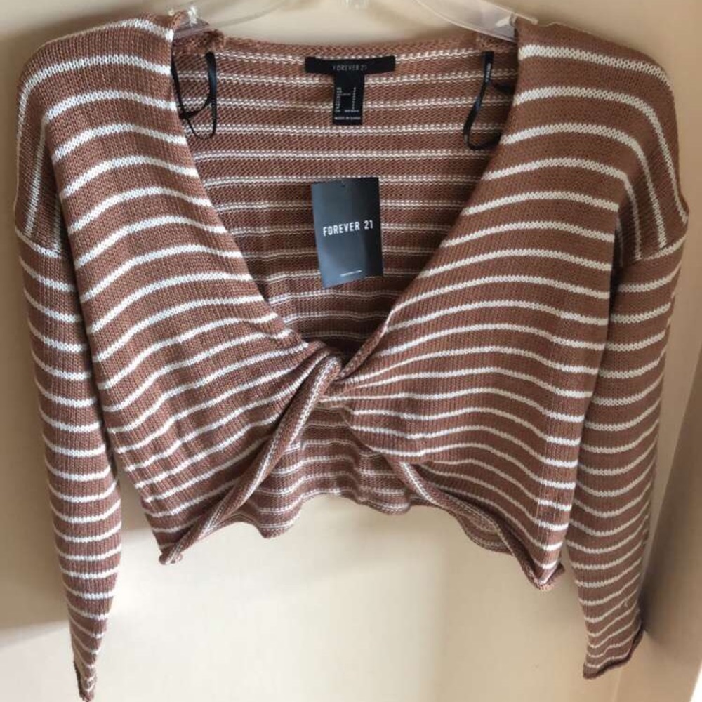 Forever 21 crop top sweater